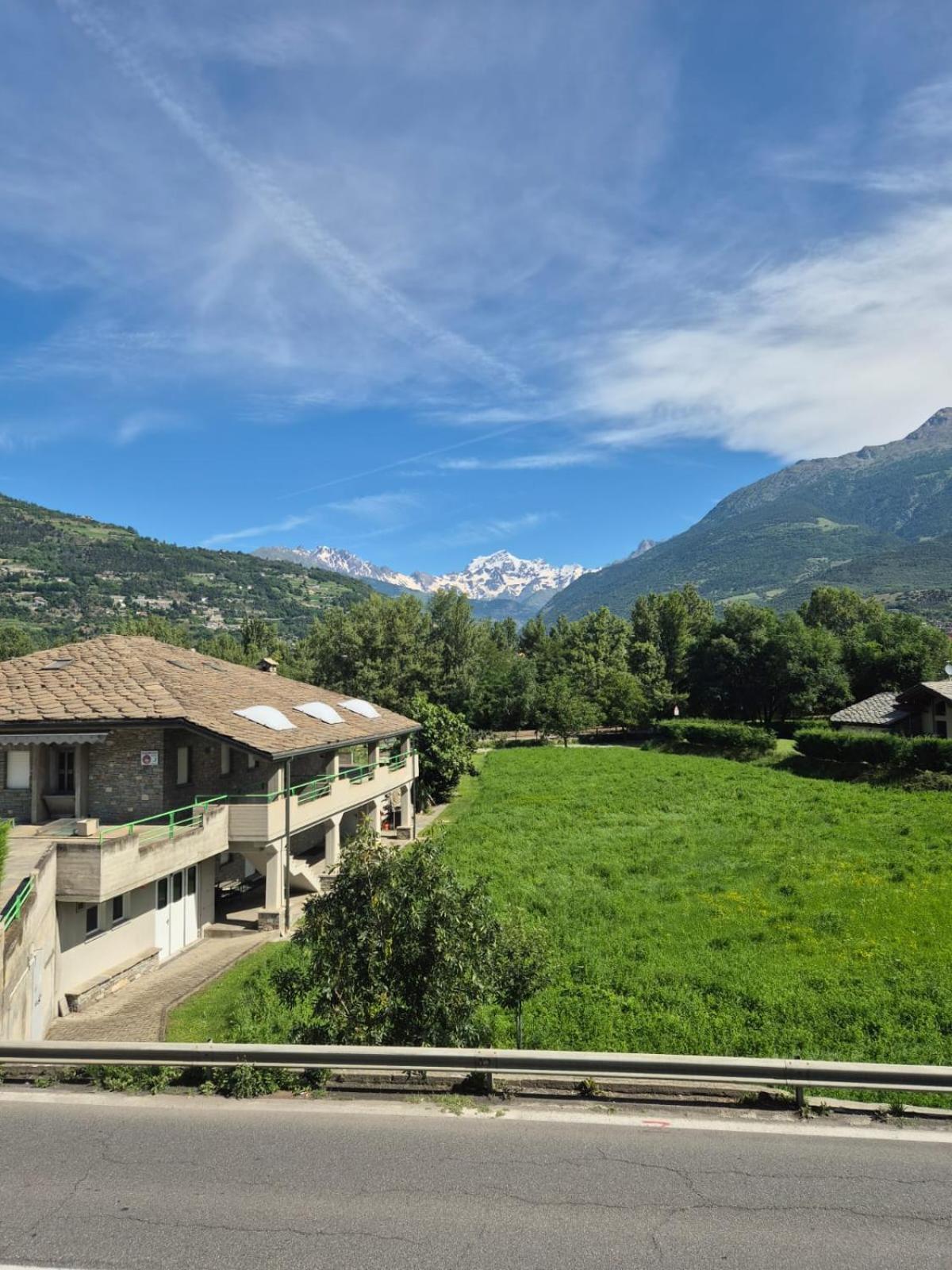Ospitalita, Natura, Sport A Due Passi Da Aosta Exteriör bild